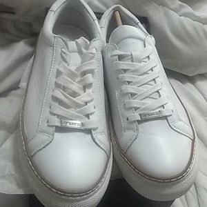 White leather sneaker